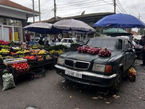 Autentyczność vs. oczekiwania